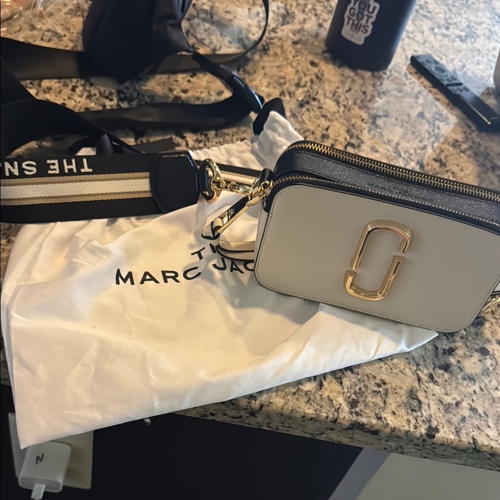 Marc Jacobs White and Gold Crossbody Bag